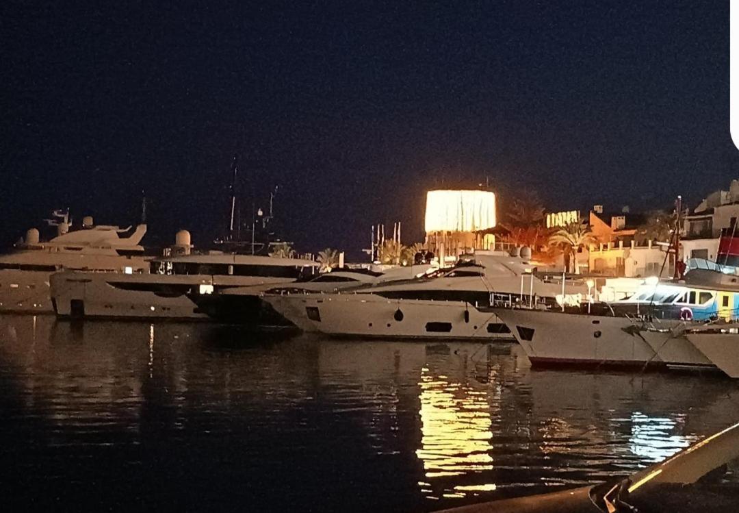 Apartamento En Puerto Banus 马尔韦利亚 外观 照片
